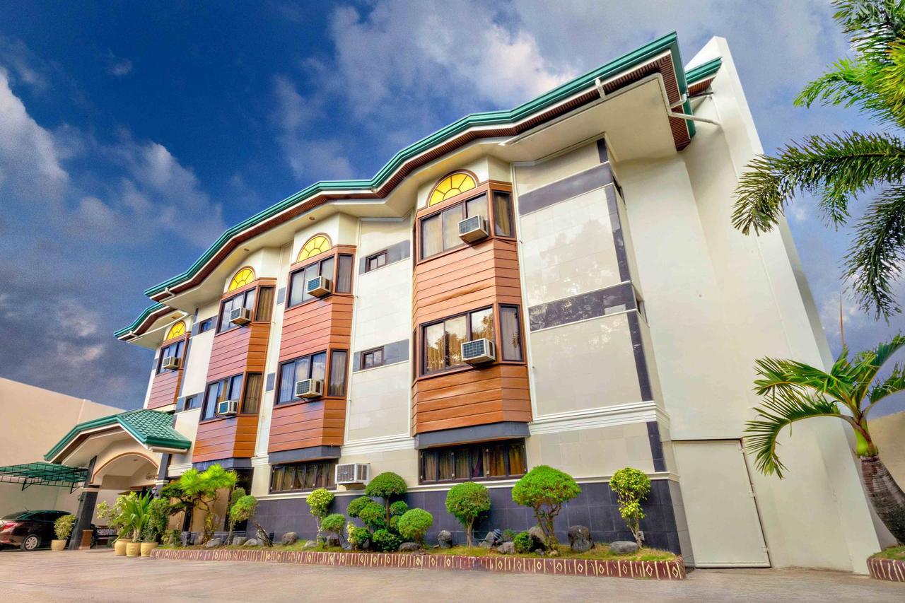 Zen Rooms Vest Grand Suites Bohol Città di Tagbilaran Esterno foto